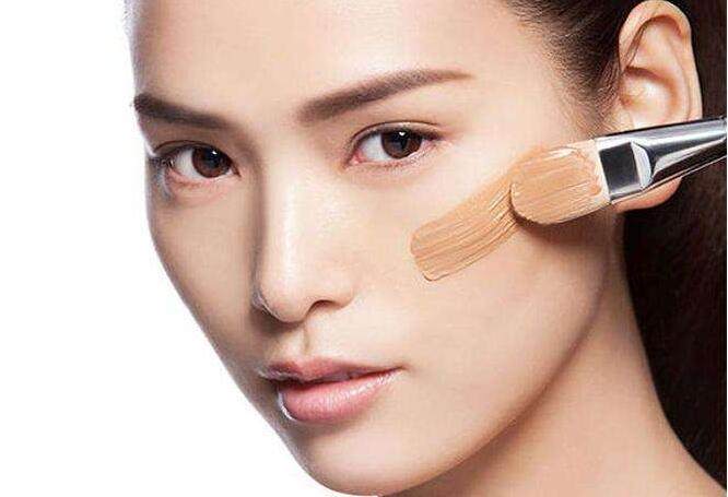 为什么用了妆前乳底妆斑驳脱妆,在外面底妆斑驳脱妆如何快速补救