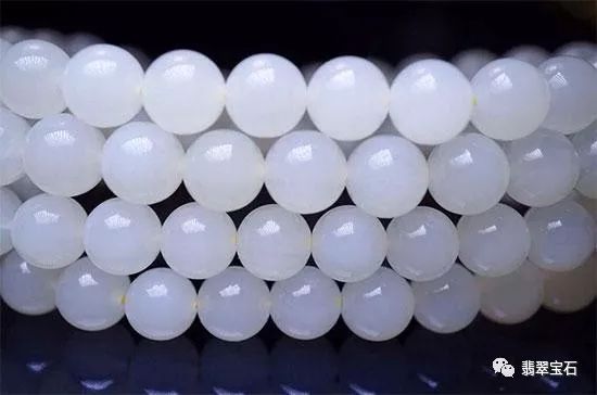 绿色的玉石除了翡翠还有什么,最接近翡翠的玉石