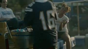 给我一个通勤包｜预算5k，不要logo