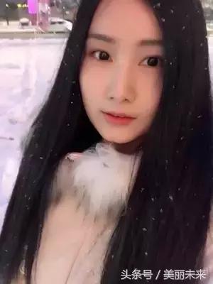 大家都是用的气垫，凭什么就她辣么美？！