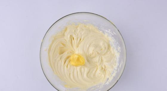 她，不高调，小清新的外表，不厚重，柔软顺滑的口感