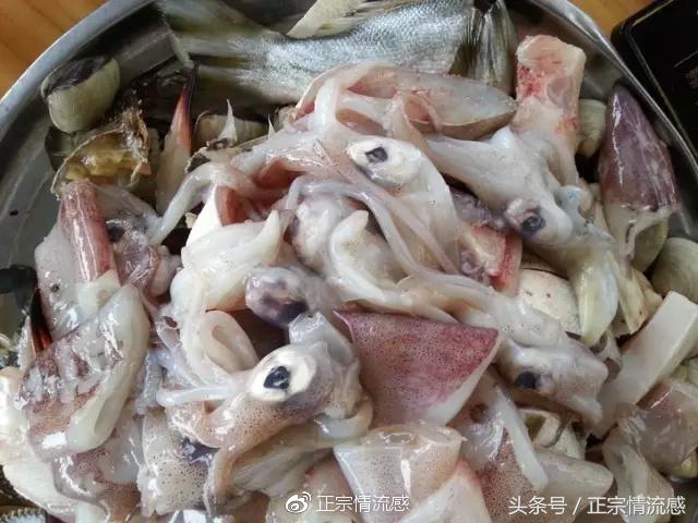 边走边吃水果视频,边走边吃一路看风景