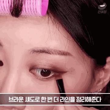 化妆技巧教程如何让眼睛变大,怎么化妆可以让眼睛看起来更大