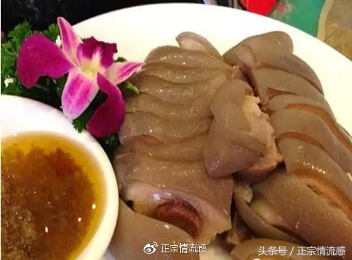 边走边吃水果视频,边走边吃一路看风景