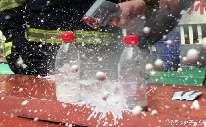 食品干燥剂引发小孩眼球失明,儿童不吃干燥剂眼睛失明