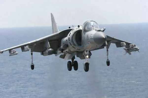 飞机起落架原理论文,飞机起落架操作视频