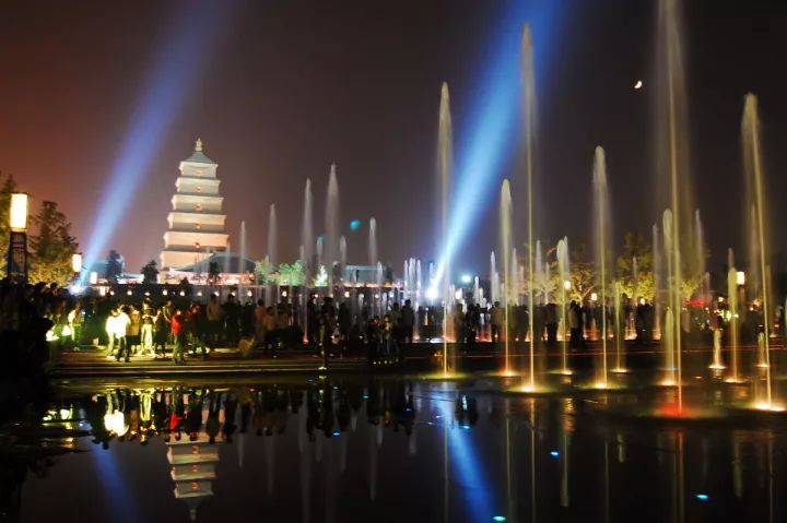 西安圣诞节怎么过才浪漫,西安圣诞节去哪里玩