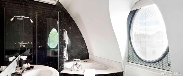 为什么外国人装修不装电视墙,为什么外国人家都不装踢脚线