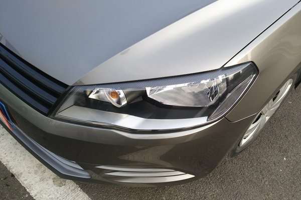 捷达两个面钣金加喷漆多少钱,老款捷达全部喷漆需要多少钱