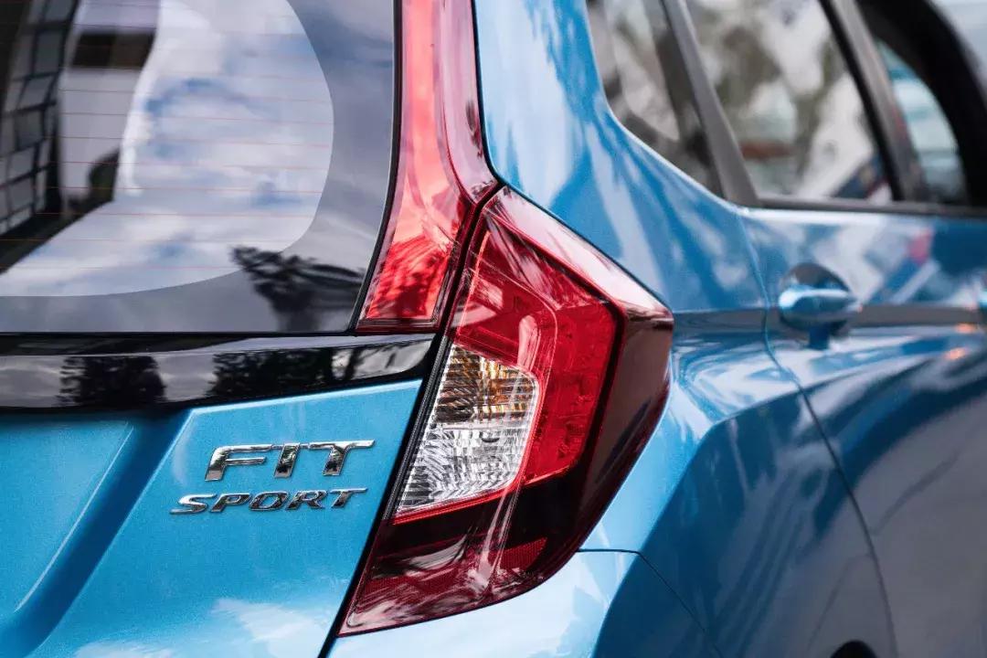 老款GK5车主试驾新飞度潮跑+版：原厂就带改装这下省钱了