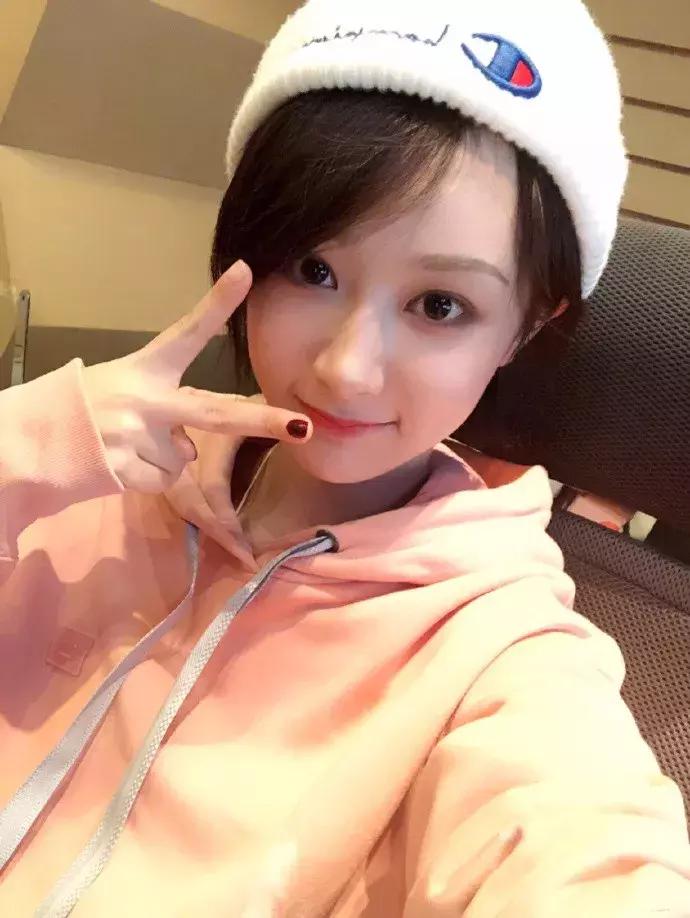 又降温了穿什么,保暖又好看针织帽