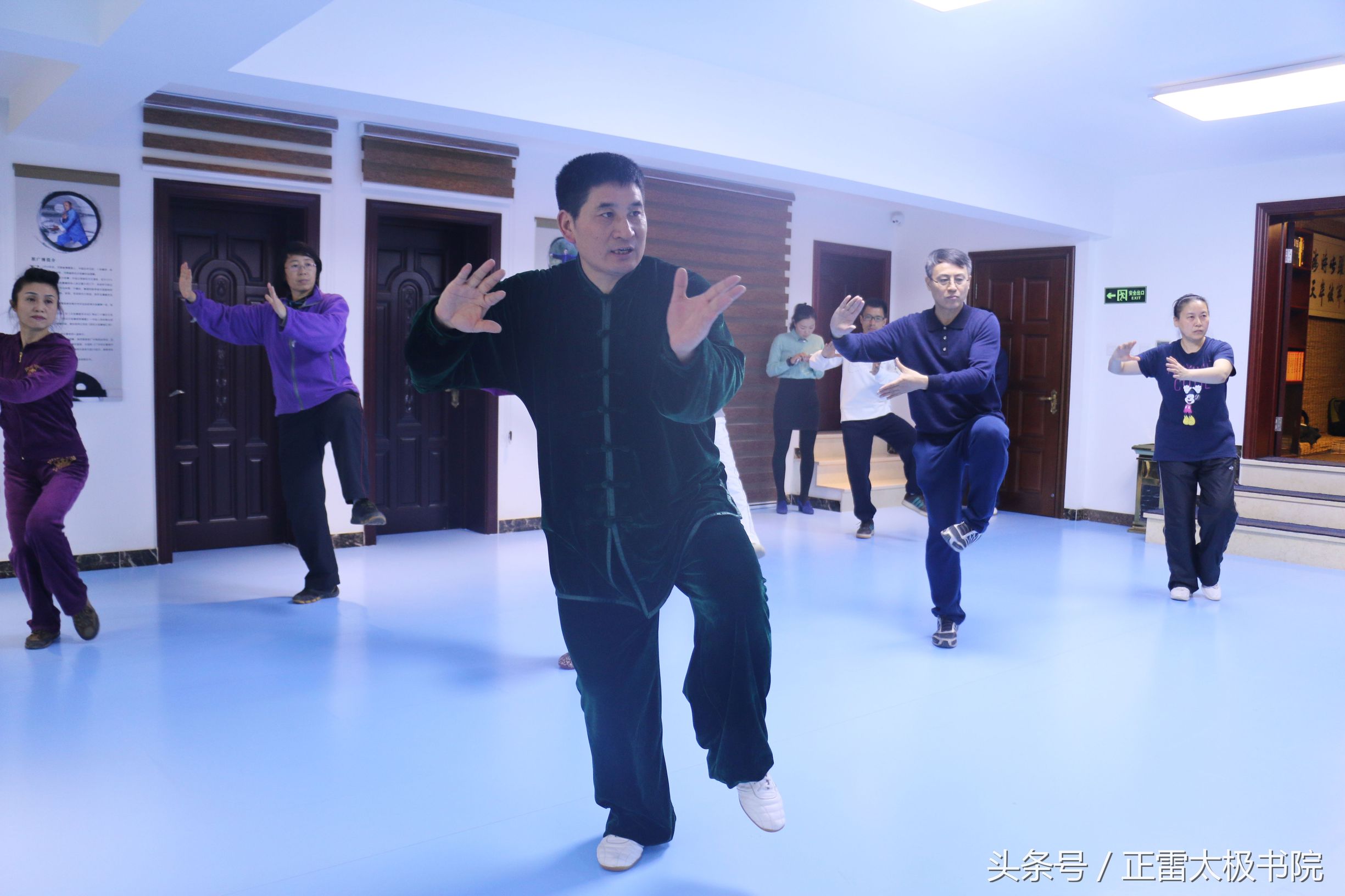 传拳不传胯的正确方法,传拳不传步怎么办