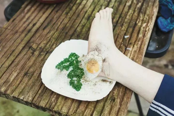 把自家破后院谎称为高级餐厅,7个月做到伦敦餐厅NO.1