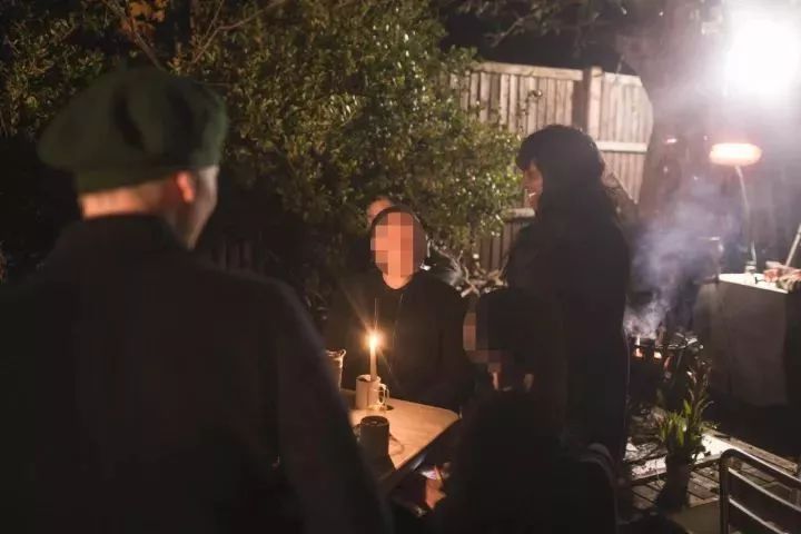 把自家破后院谎称为高级餐厅,7个月做到伦敦餐厅NO.1