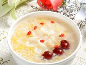 滋阴润燥的银耳莲子百合汤,滋补肾阴的百合