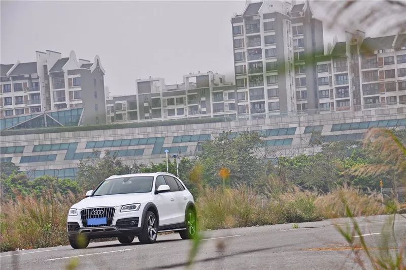 全新奥迪q5sportback试驾,上汽奥迪q5e-tron试驾