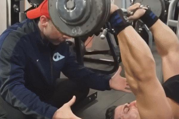 锻炼手臂动作的正确方法,你的手臂力量是怎么练的