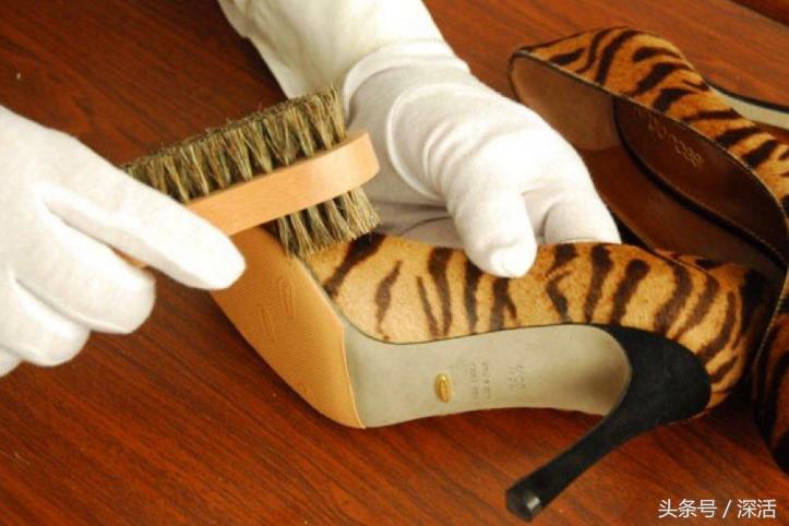 磨砂皮鞋清洗后的保养,怎样清洗磨砂面皮鞋