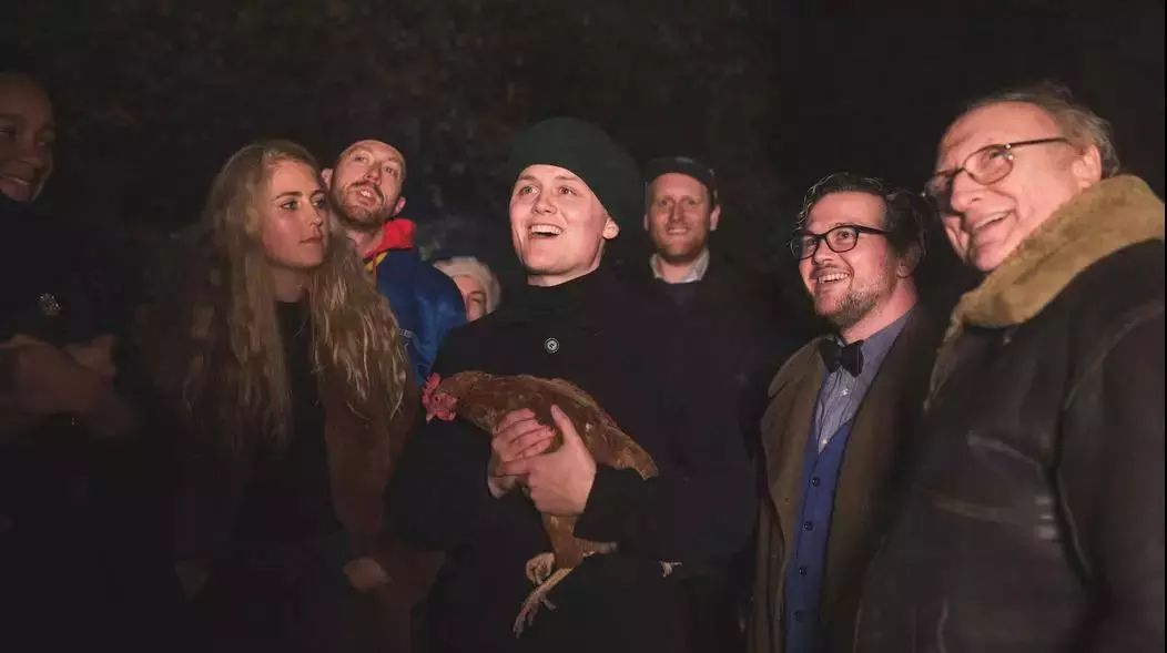 把自家破后院谎称为高级餐厅,7个月做到伦敦餐厅NO.1