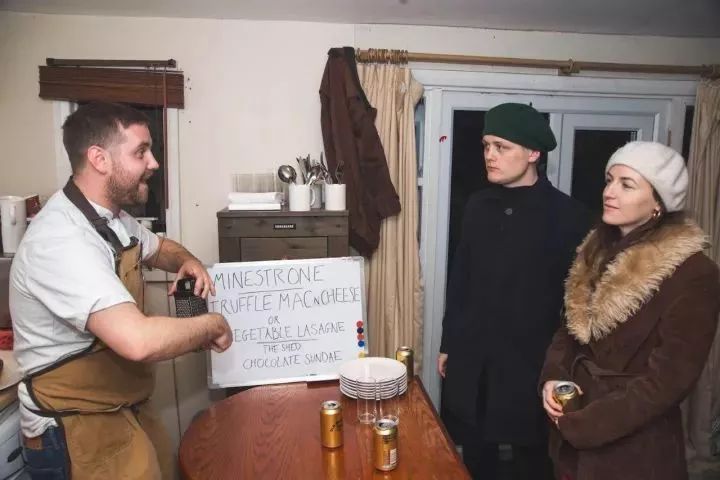 把自家破后院谎称为高级餐厅,7个月做到伦敦餐厅NO.1