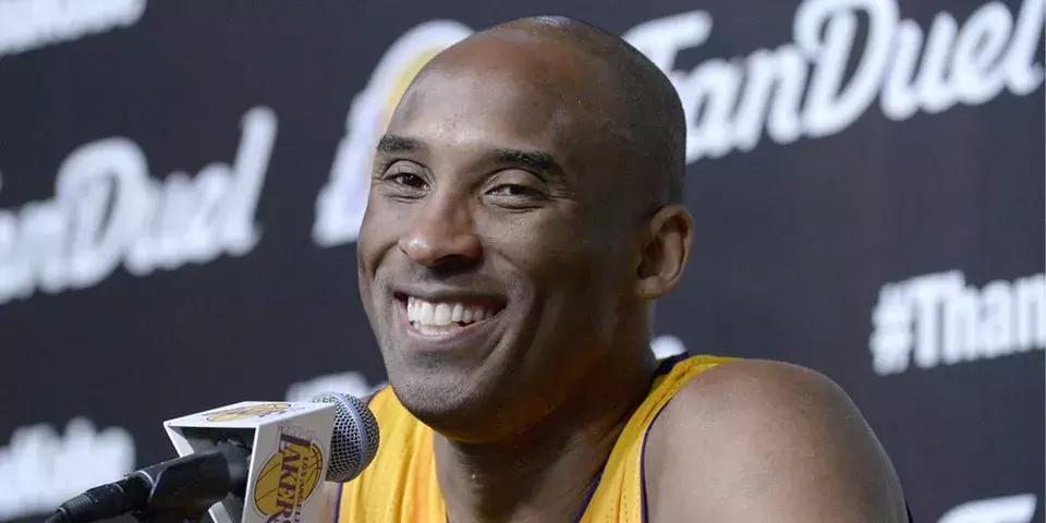 要不是球衣挂太高科比拿不到，勇士根本不会赢！