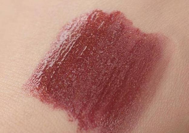 欧莱雅唇釉联名,欧莱雅唇釉和口红哪个好用