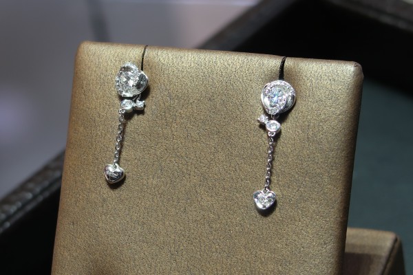 红翻天的小萌物带你激活圣诞季，还不快来瞧瞧？