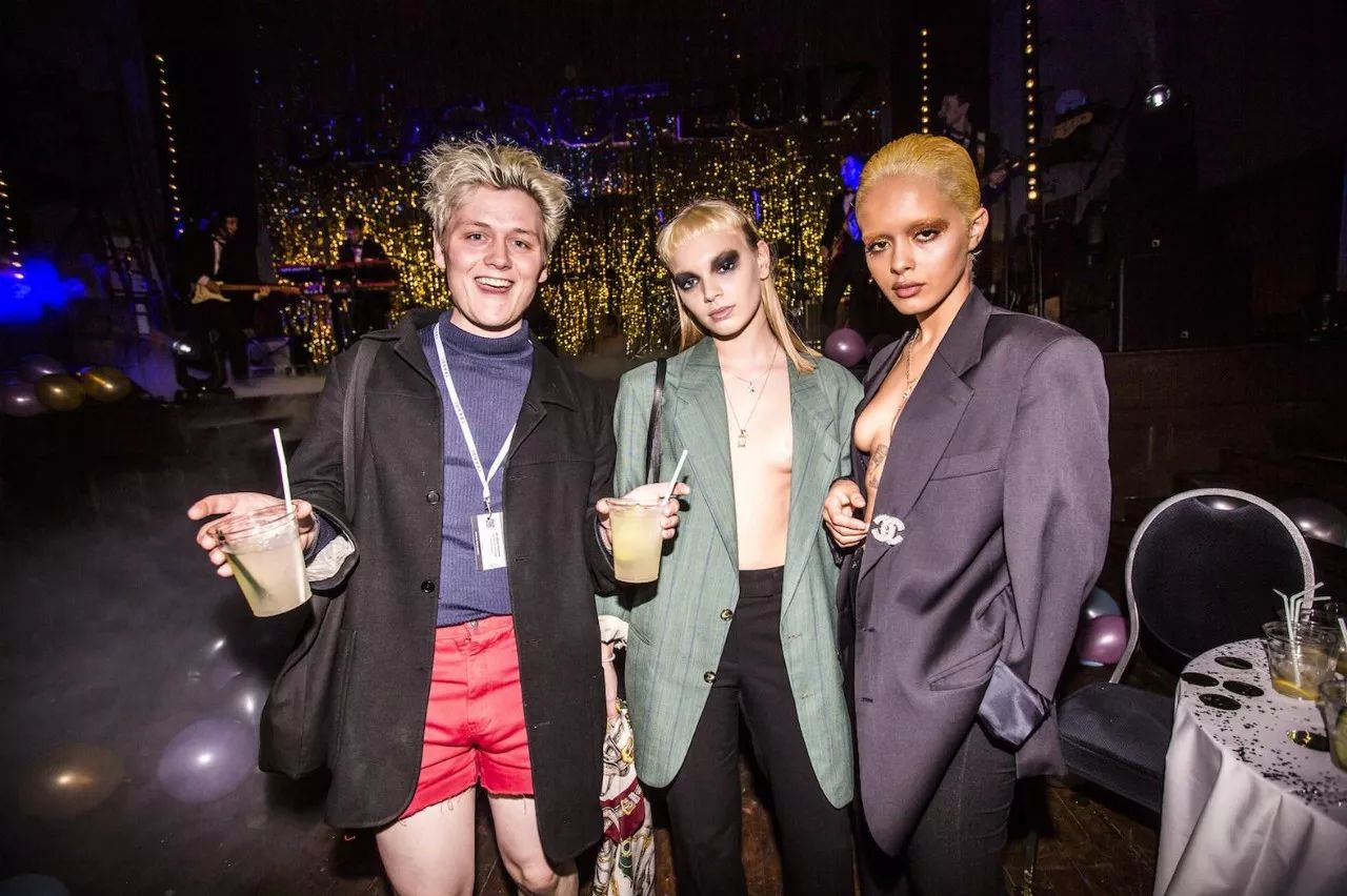 把自家破后院谎称为高级餐厅,7个月做到伦敦餐厅NO.1