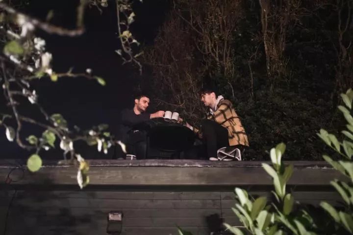 把自家破后院谎称为高级餐厅,7个月做到伦敦餐厅NO.1