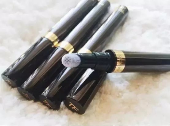 这支火遍ins的口红居然是国货,好用到炸的国货口红