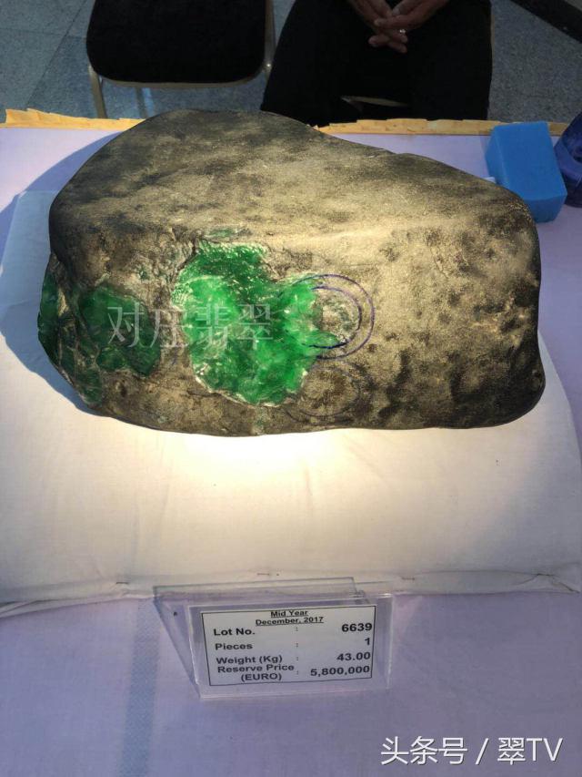 缅甸翡翠现在的走势 (2017年缅甸翡翠公盘价格表)