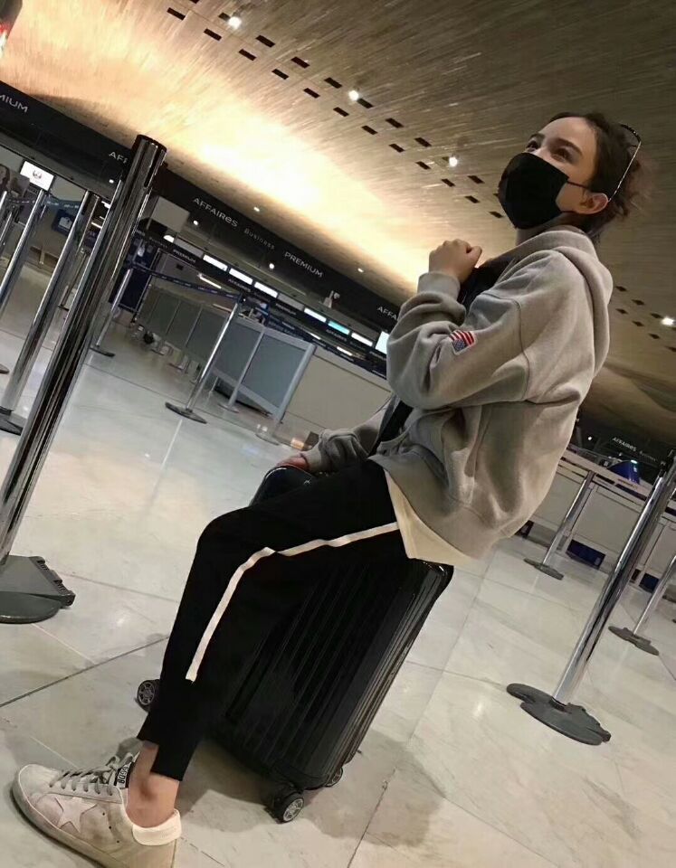 显酷显高显瘦的垂感哈伦裤,哈伦裤这么流行这样穿显瘦又时尚