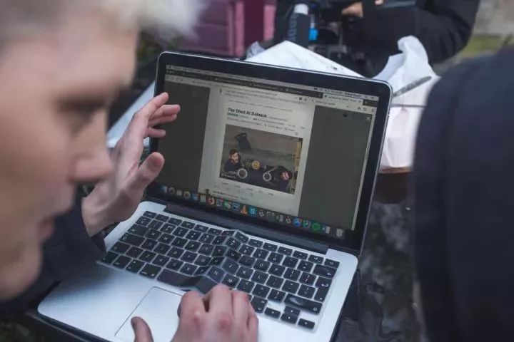 把自家破后院谎称为高级餐厅,7个月做到伦敦餐厅NO.1