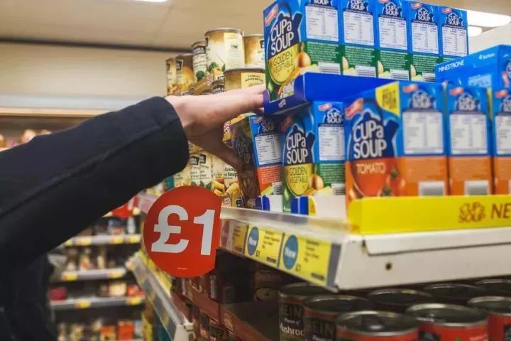 把自家破后院谎称为高级餐厅,7个月做到伦敦餐厅NO.1