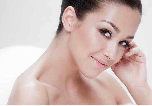 水润嫩滑肌肤的方法,拥有光滑白皙肌肤的秘诀