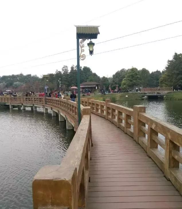 冬天成都两天来回得哪里去玩,成都3-5天短途旅游推荐