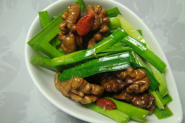 老人尿频吃什么,老人尿频吃什么中成药效果好呢