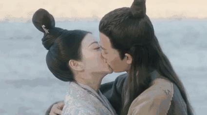 中国古代情侣之间也接吻吗,古代中国夫妻会亲额头吗