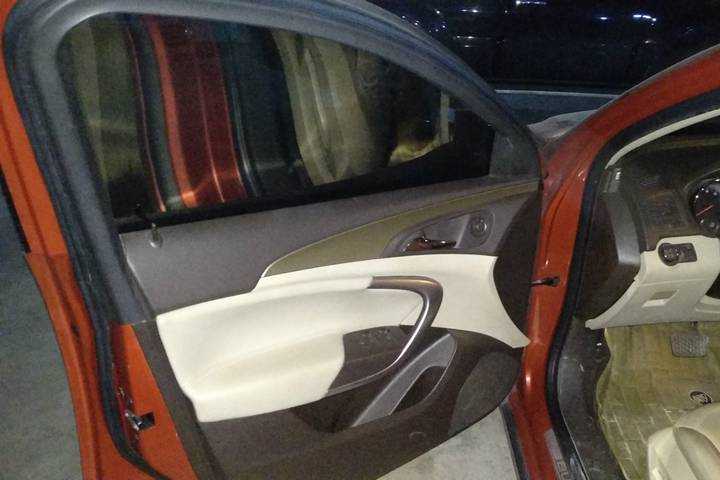 10款别克君威一战成名,开着别克君威走318