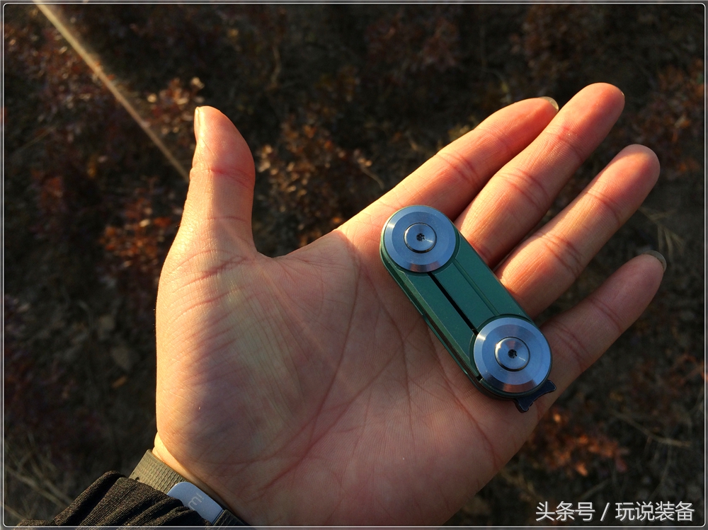 一把小刀的玩具,一把小巧的小刀