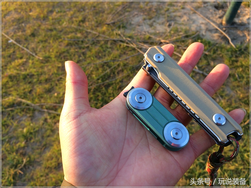 一把小刀的玩具,一把小巧的小刀