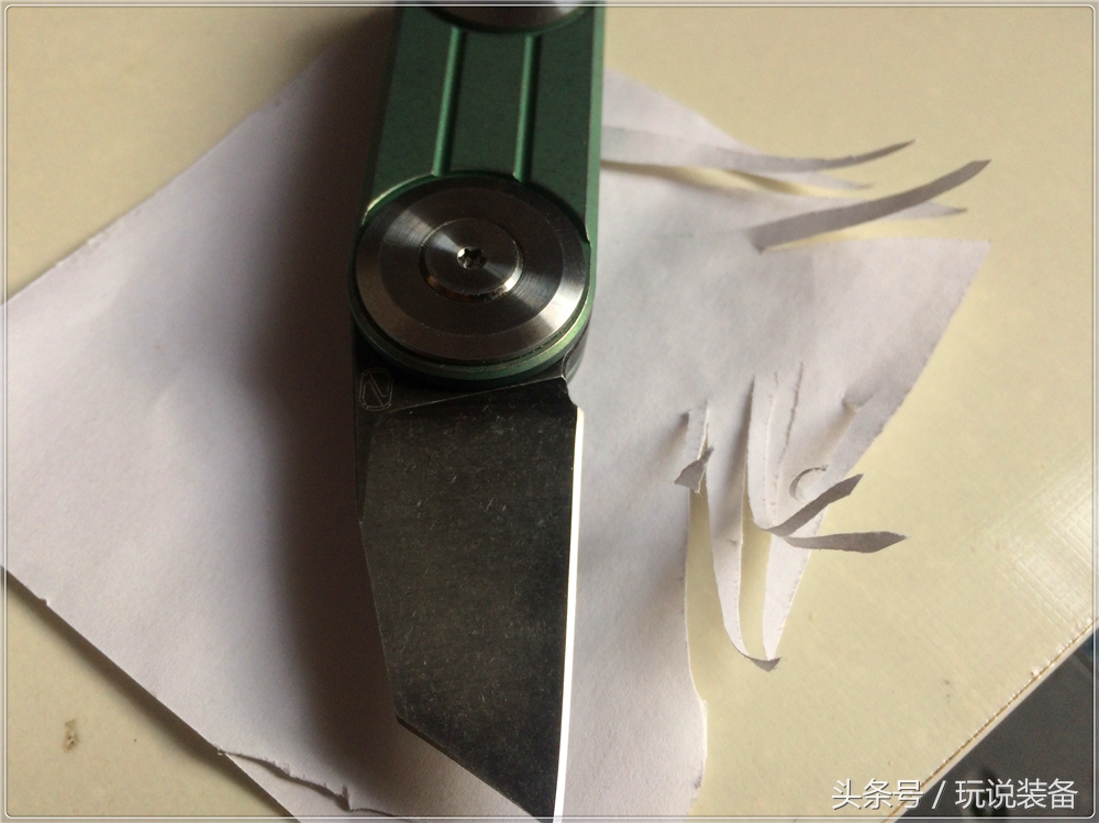 一把小刀的玩具,一把小巧的小刀