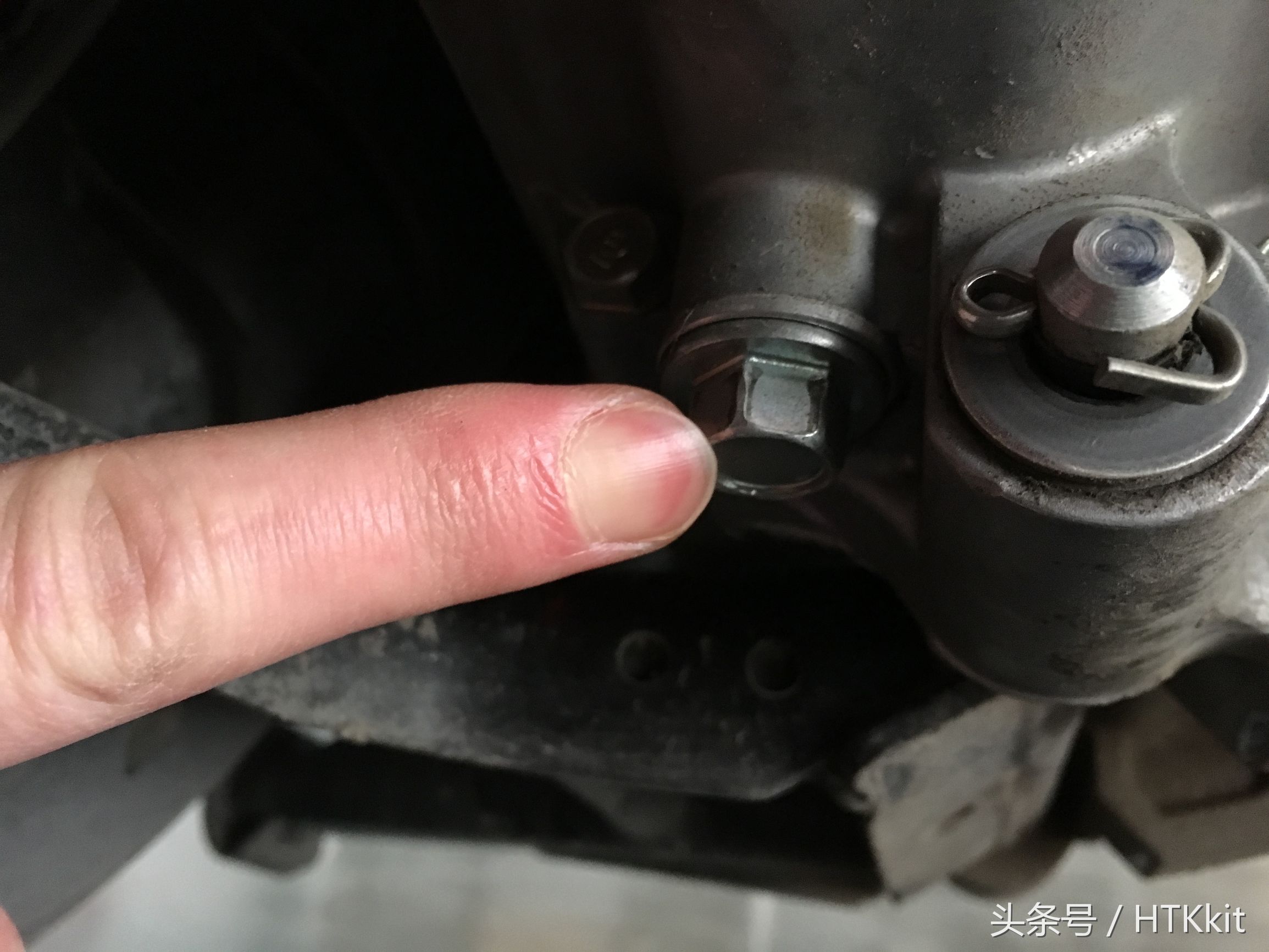 踏板车更换机油教程,本田踏板车如何更换机油