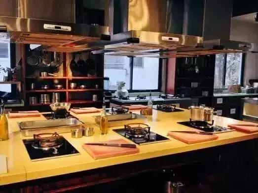 去这几间魔都手作工坊,用双手把心意融进圣诞礼物里