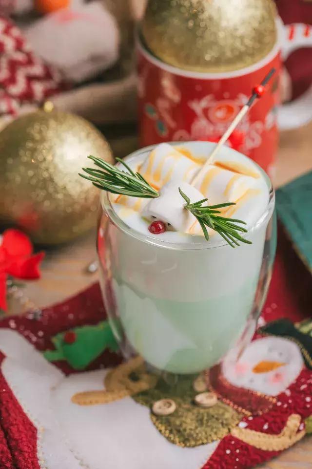 意面上种圣诞树，棉花糖变麋鹿，还有什么是这家餐厅做不到的！