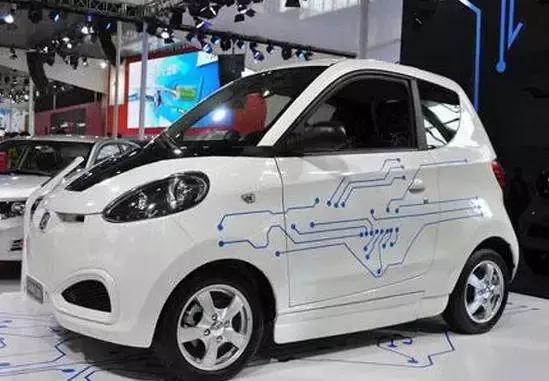 买蔚来汽车es8电池租划算吗,蔚来es8租电池和买电池差多少钱