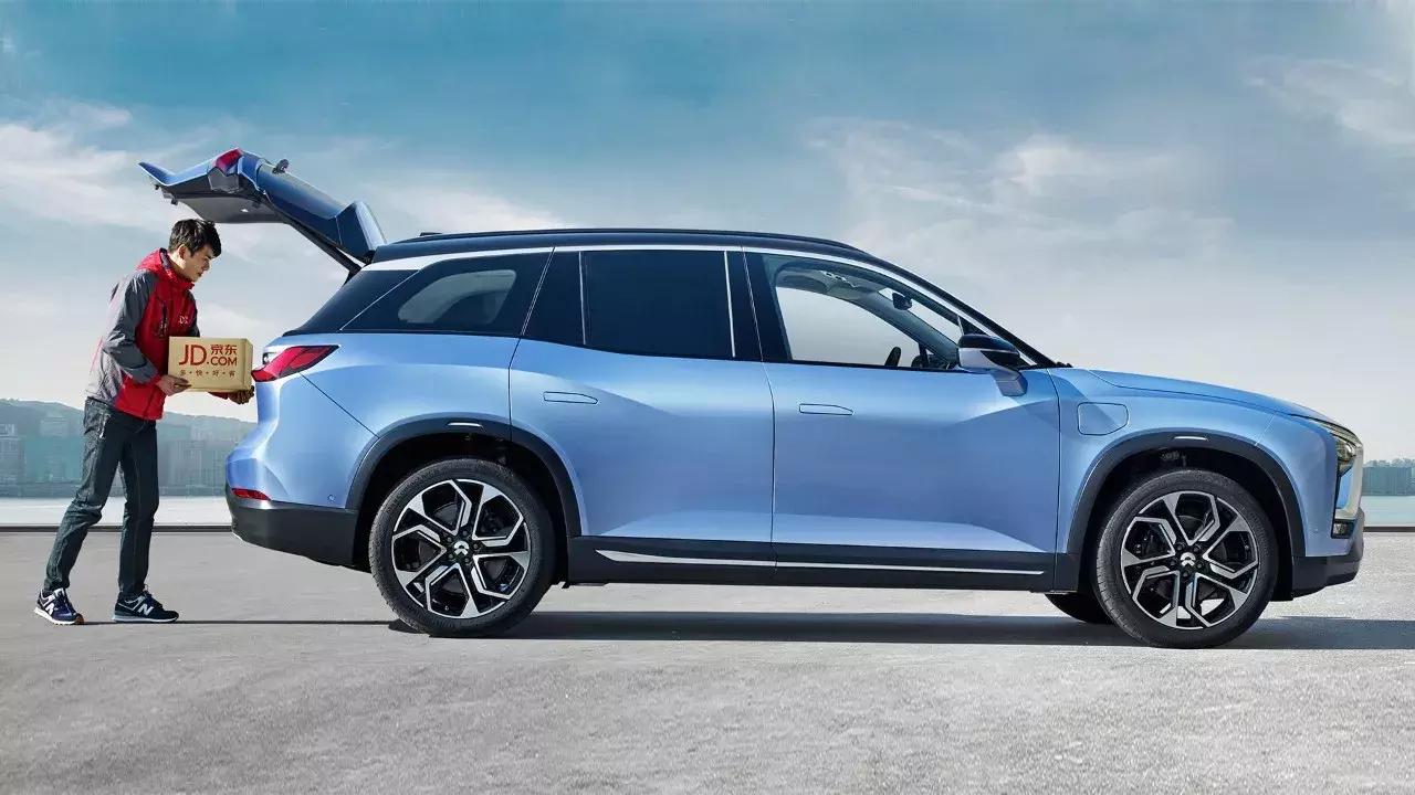 买蔚来汽车es8电池租划算吗,蔚来es8租电池和买电池差多少钱