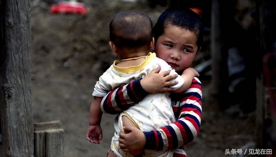 小时候家里特别穷,小时候家里很穷是什么体验