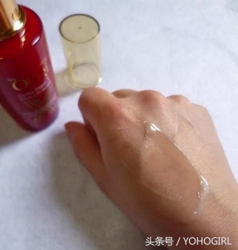 最近买了几本杂志，只是为了附录的化妆赠品！