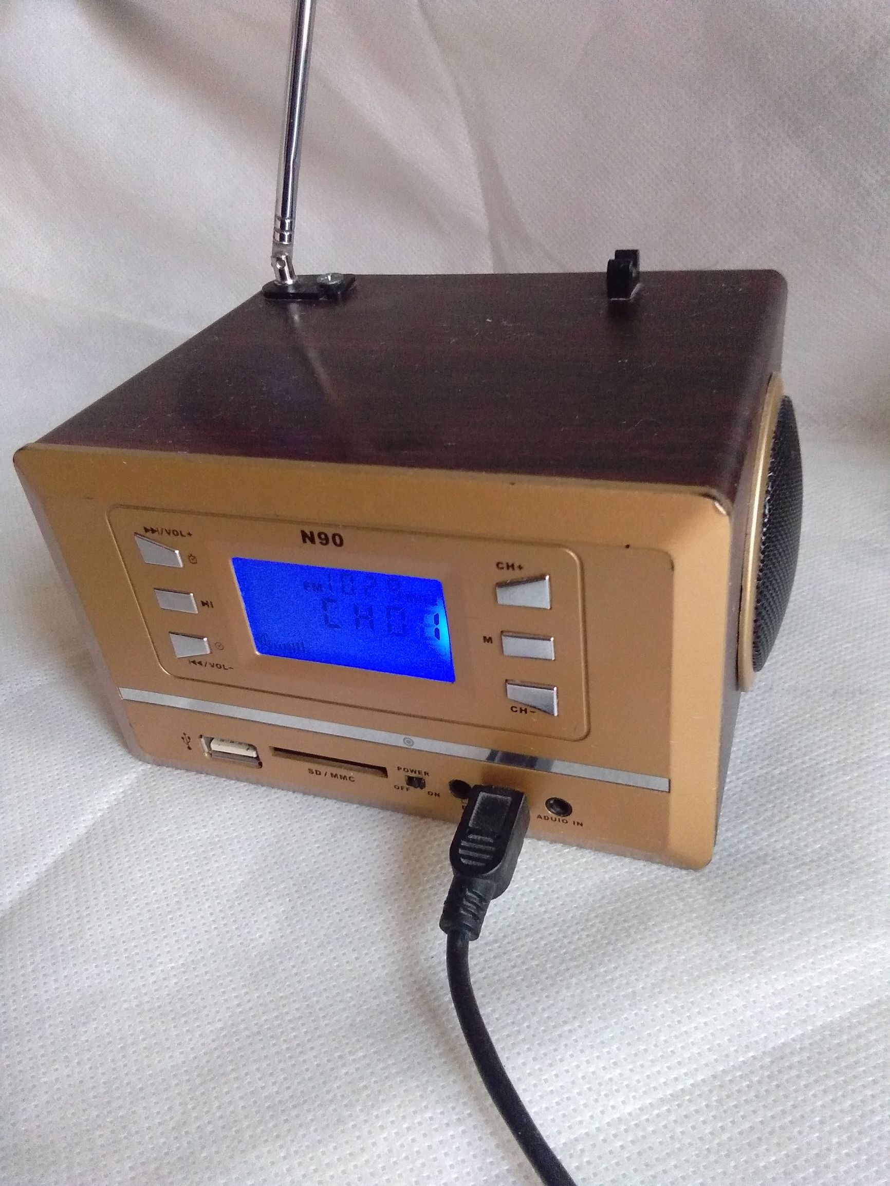 科技生活——坤之元N90迷你插卡音响（25）